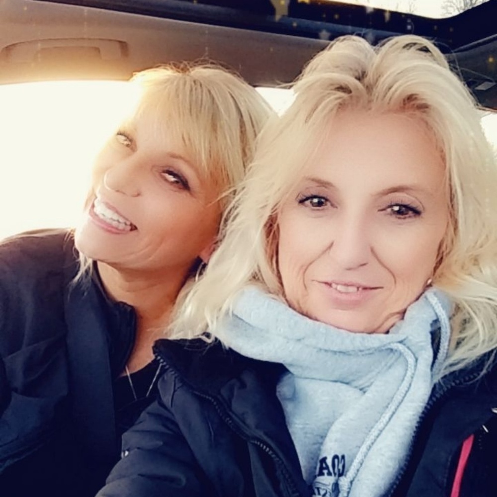 Meet your Posher, Carrie and Marcie
